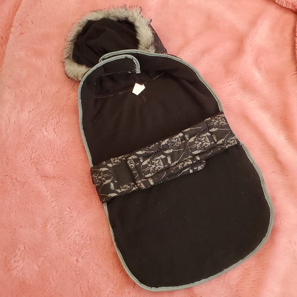 Star Wars Darth Vader dog parka - Picture 3 of 10